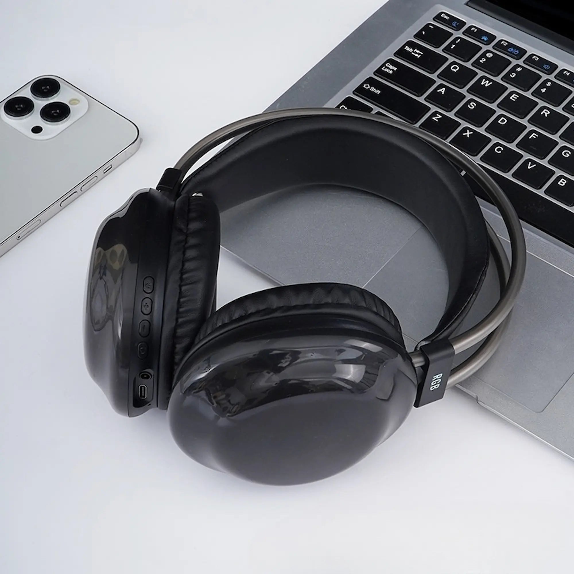 Black bluetooth headphones